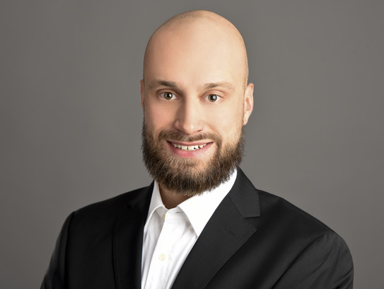 The image shows Robin Dinter.