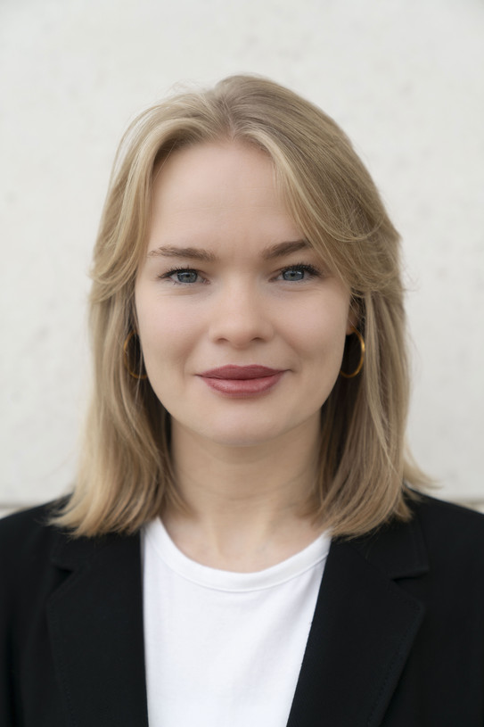 The image shows Laura Marsollek.