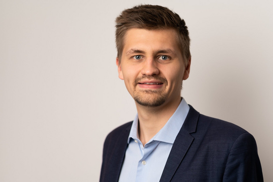 The image shows Stefan Höving